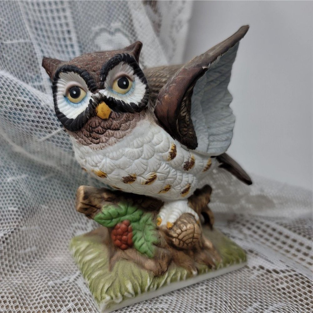 Vintage Owl Ready for Flight Porcelain Brown